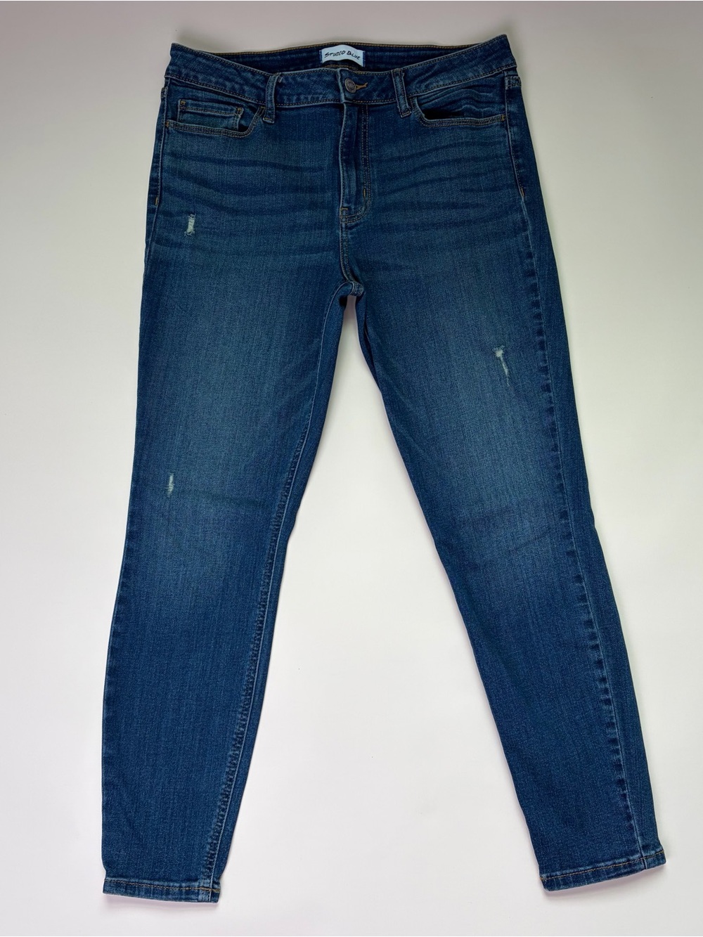 Studio Blue Women's Skinny Jeans in Dark Indigo with Subtle Distress